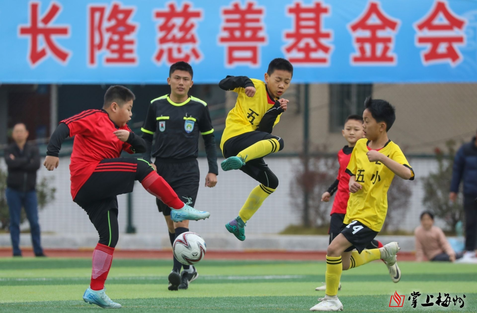 包含全国青少年足球交流合作联盟正式成立,推动行业发展的词条 包含全国青少年足球交流合作联盟正式成立,推动行业发展的词条