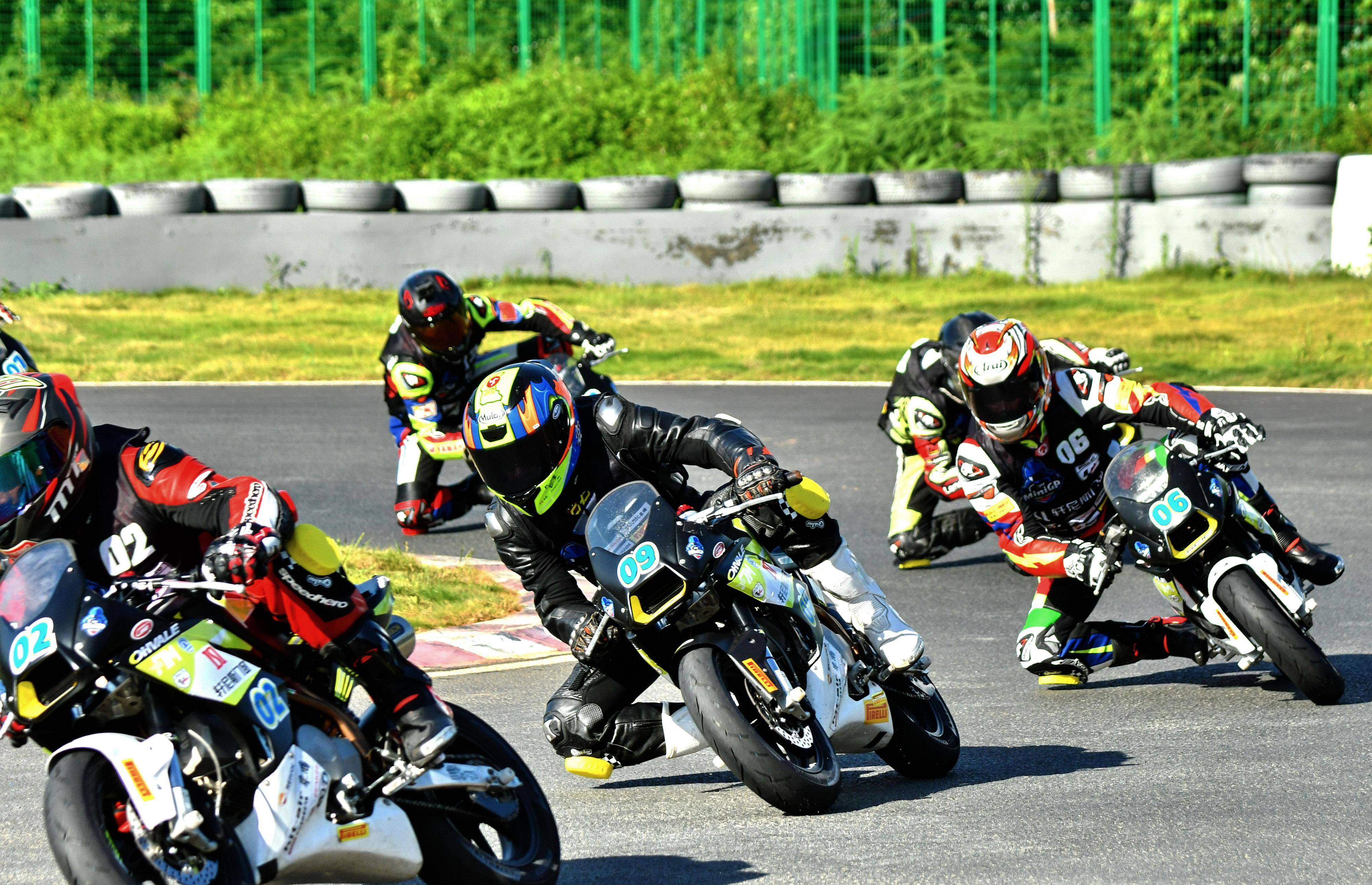 时光倒流:回顾历届传奇车手的辉煌的简单介绍 时光倒流:回顾历届传奇车手的辉煌的简单介绍