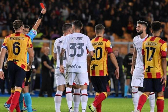 包含意甲控场战,比分2-1,明星球员表现出色,成功完成关键传球51次,成功抢断74%的词条 包含意甲控场战,比分2-1,明星球员表现出色,成功完成关键传球51次,成功抢断74%的词条