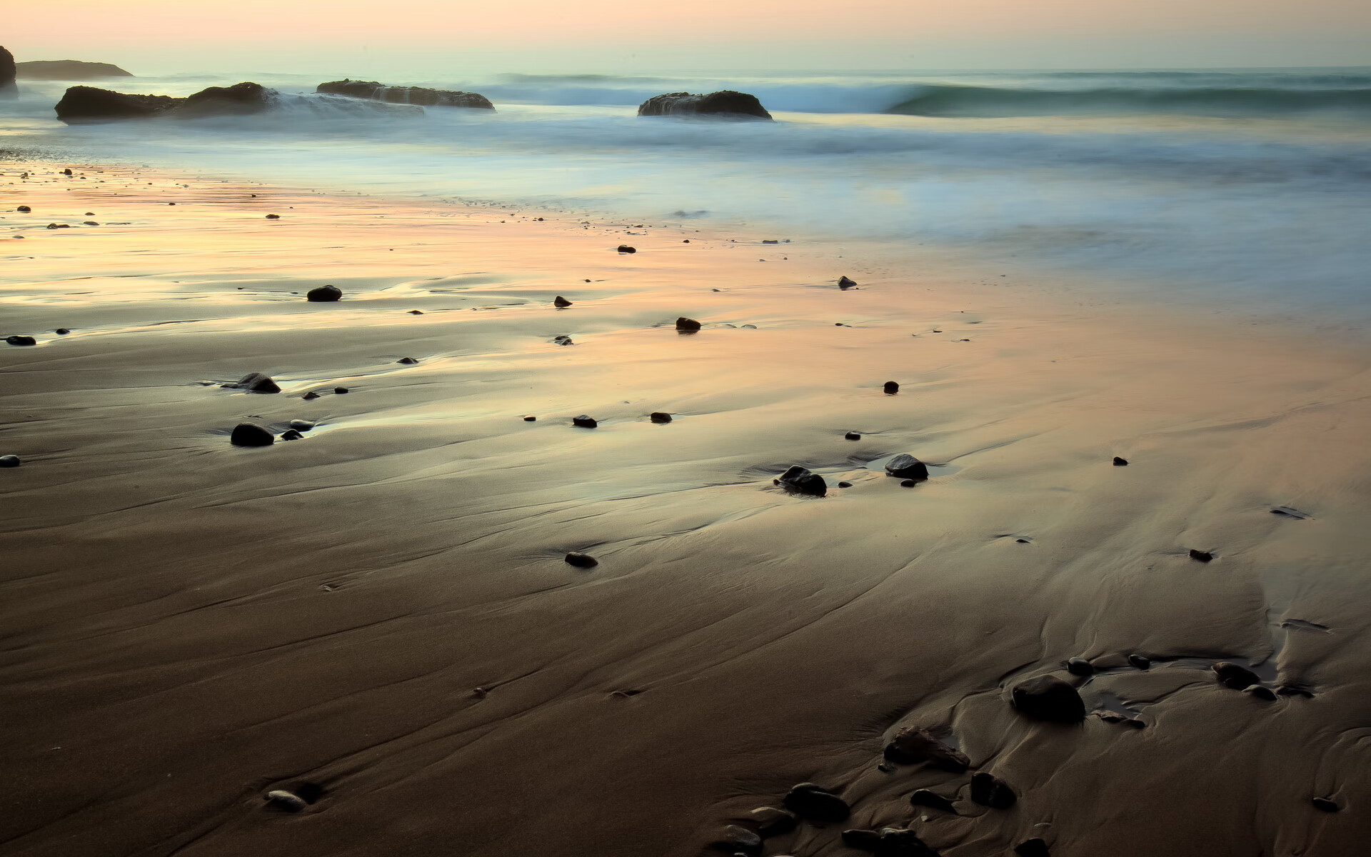 蒙古女篮在国际比赛中展现顽强,逐步崭露头角